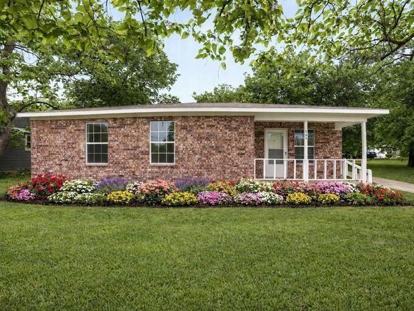 808 Park Street , Commerce, TX 75428