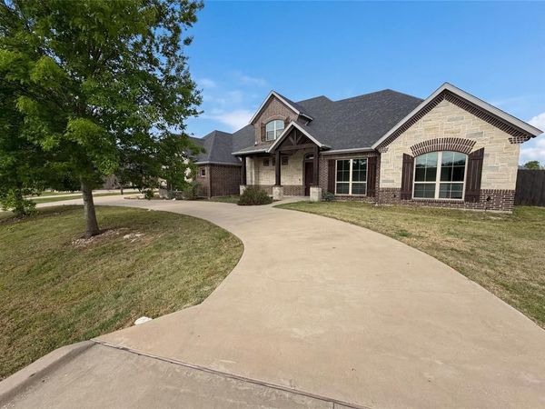 6411 Caliche Circle , Midlothian, TX 76065
