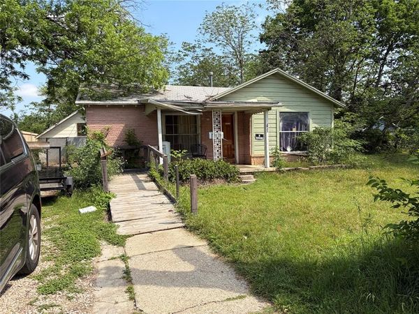 5925 Nina Lane , Haltom City, TX 76117