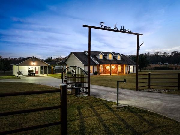 2801 County Road 1600 , Alba, TX 75410