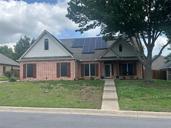 709 Clay Lane , Sherman, TX 75092