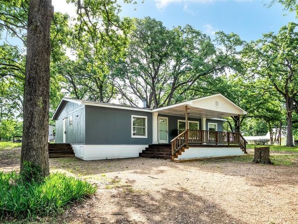 102 Lakewood Drive , Mabank, TX 75156