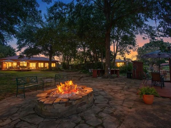 121 Xit Ranch Road , Trinidad, TX 75163