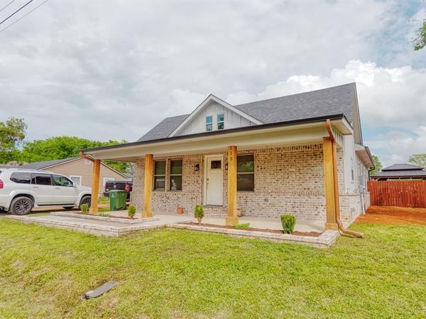 113 Smith , Tioga, TX 76271