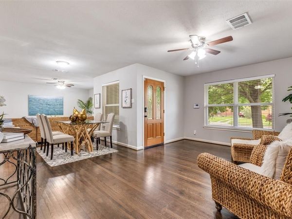 2600 San Marcus Avenue , Dallas, TX 75228