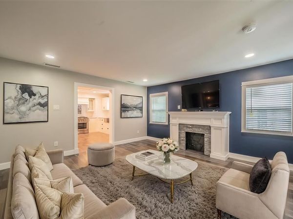 1015 Epenard Street, Dallas, TX 75211