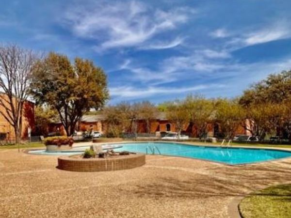 556 E Avenue J , Unit B, Grand Prairie, TX 75050