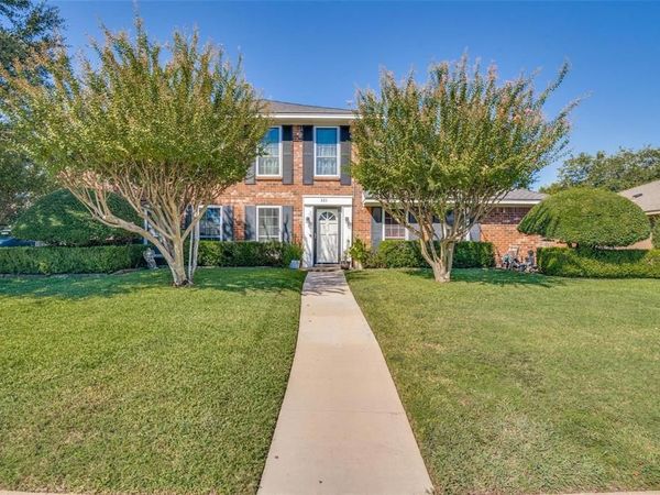321 Kingsbridge Drive , Garland, TX 75040