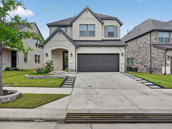 2512 Four Roses Drive , Lewisville, TX 75056