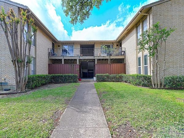 5808 Sandhurst Lane , Unit B, Dallas, TX 75206