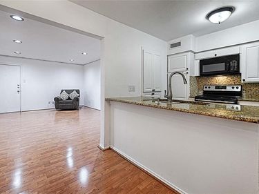 5808 Sandhurst Lane, Unit B, Dallas, TX 75206