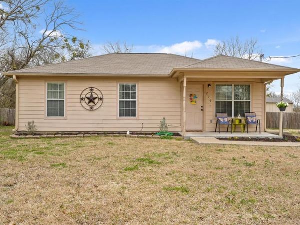 209 Mill Street , Lone Oak, TX 75453