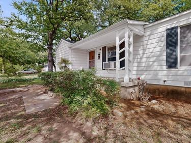 2701 Stark Street, Fort Worth, TX 76112