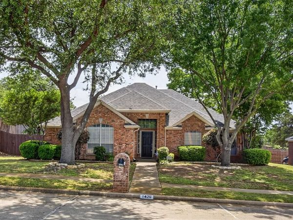 1426 Flamingo Drive , Lewisville, TX 75077