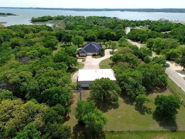 1000 Simmons Road , Flower Mound, TX 75022