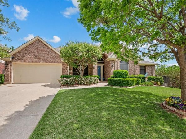 2806 Northwood Street , Grapevine, TX 76051