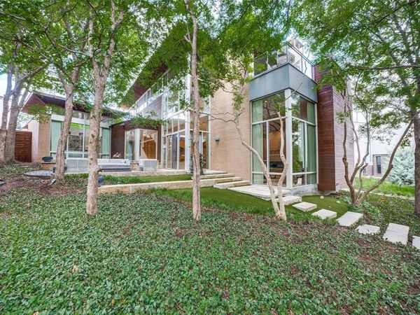 2207 Kessler Woods Court , Dallas, TX 75208