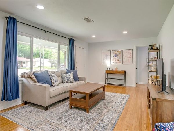 5517 Volder Drive, Fort Worth, TX 76114