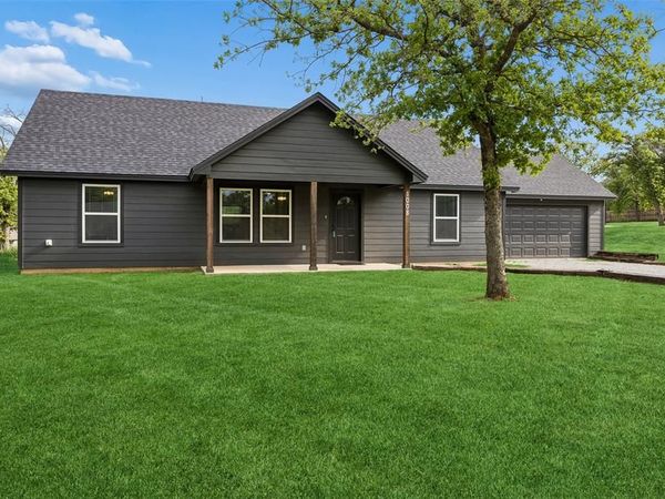 1008 Hereford Drive , Springtown, TX 76082