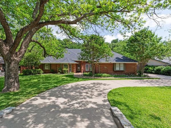 8808 Ravenswood Road , Granbury, TX 76049