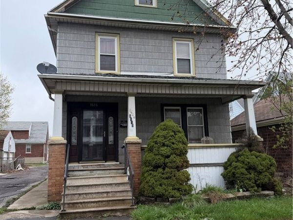 1616 Walnut Avenue , Niagara Falls, NY 14301