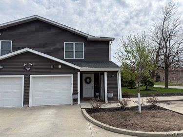 46 Roger Chaffee Drive , Unit 1, Amherst, NY 14228