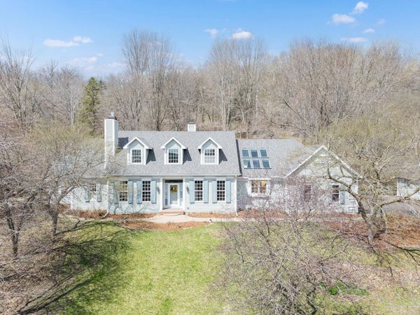 1221 Westhill Drive SW, Rochester, MN 55902