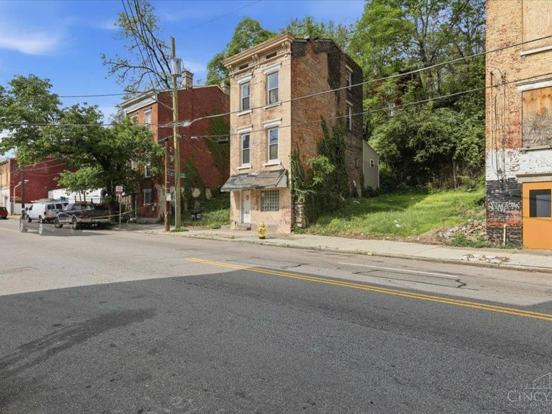 677 State Avenue, Cincinnati, OH 45204 Photo 2