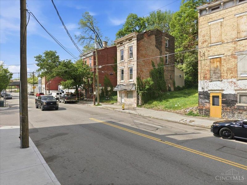 677 State Avenue, Cincinnati, OH 45204 Photo 3