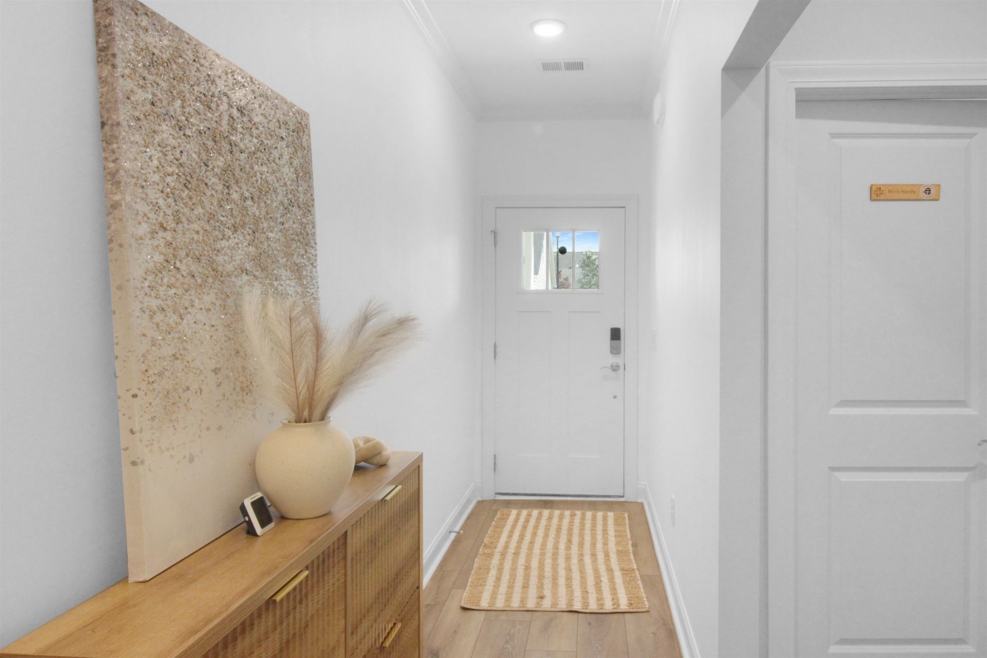 1059 Graybill Lane  Photo 4