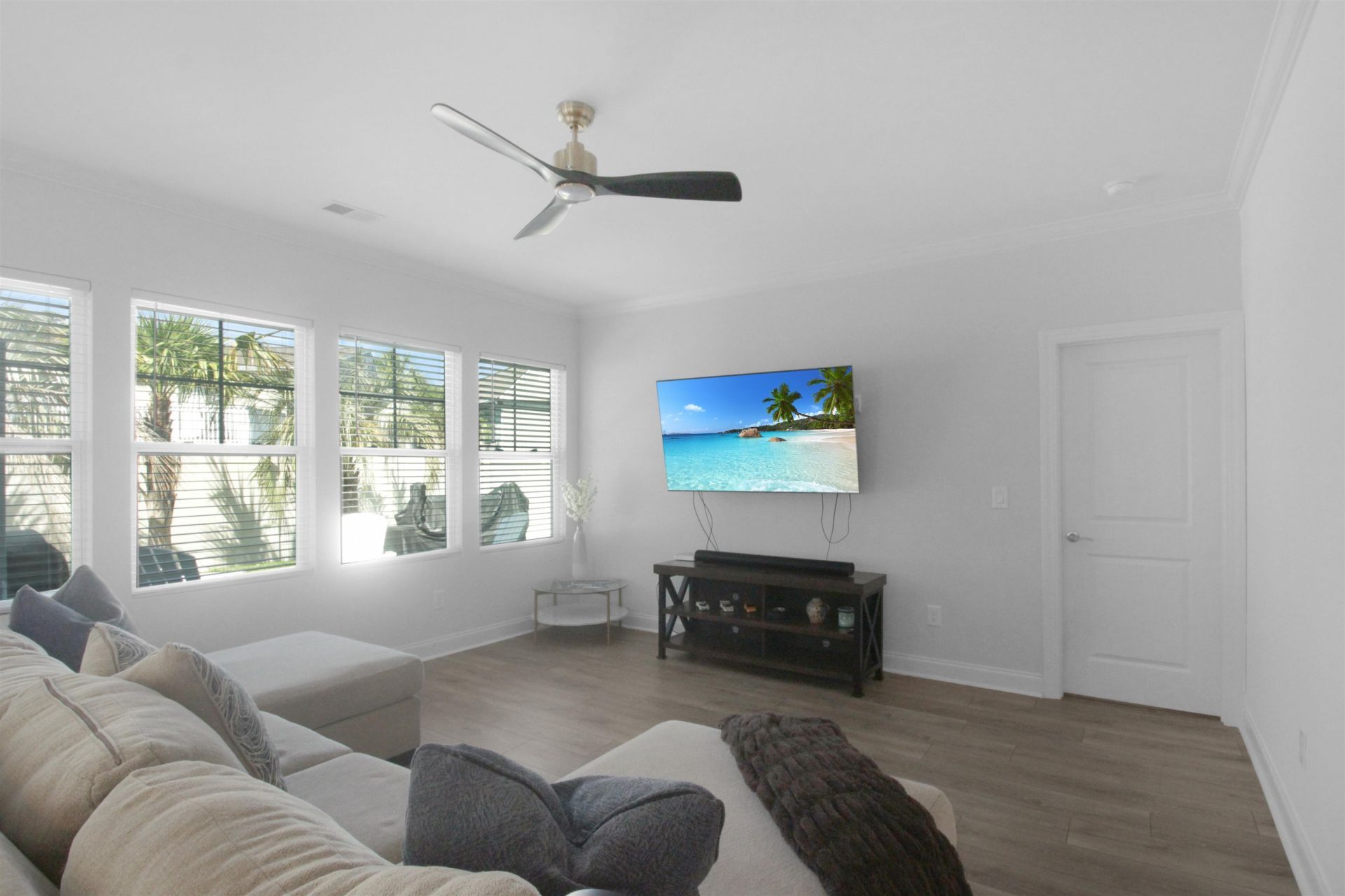 1059 Graybill Lane  Photo 8