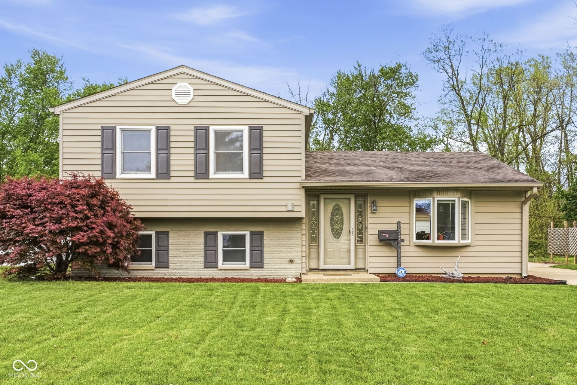 3077 Hawcreek Boulevard , Columbus, IN 47203 Main Photo