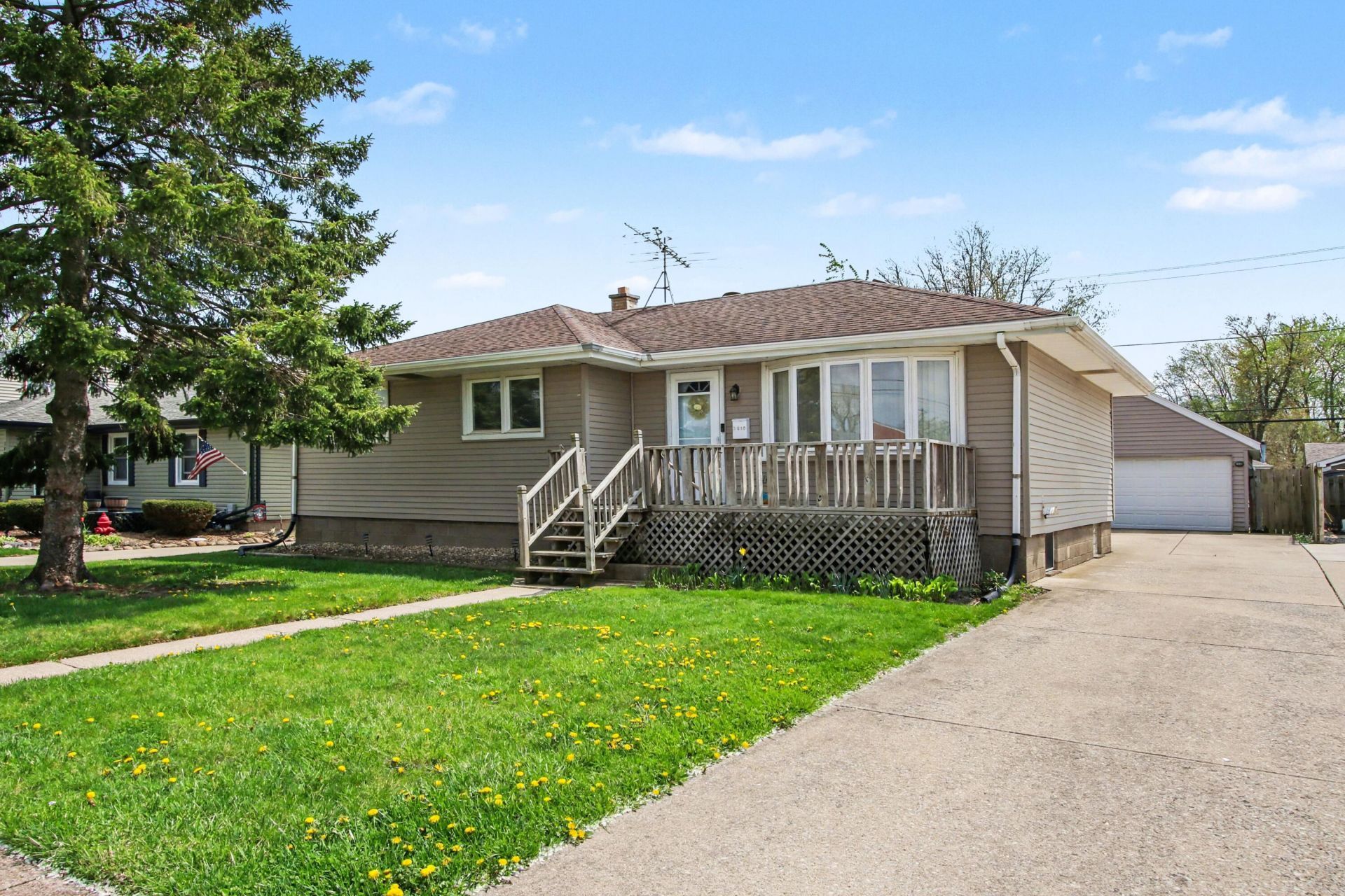 3018 Lincoln Street, Highland, IN 46322 Main Photo