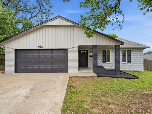912 E Teresa Avenue , Sapulpa, OK 74066