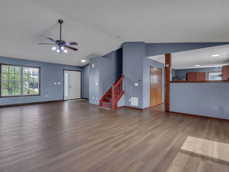 8483 Arlen Drive , Blacklick, OH 43004 Photo 7