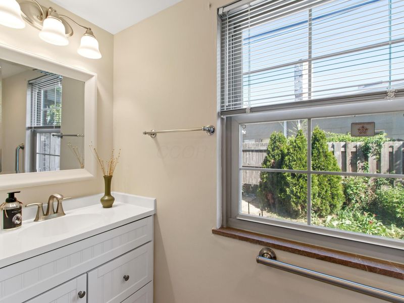 1845 Northwest Court , Unit D, Columbus, OH 43212 Photo 13