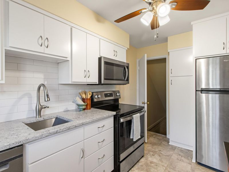 1845 Northwest Court , Unit D, Columbus, OH 43212 Photo 16