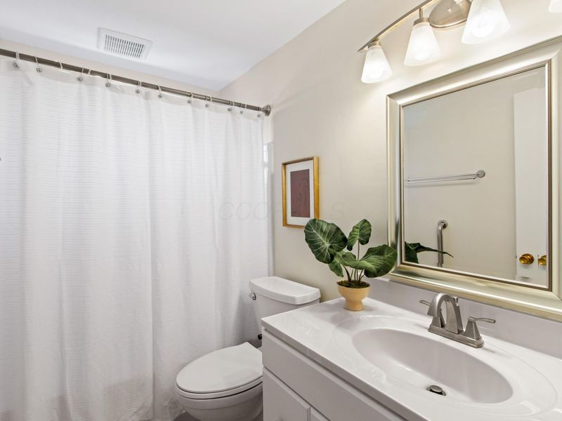 1845 Northwest Court , Unit D, Columbus, OH 43212 Photo 18