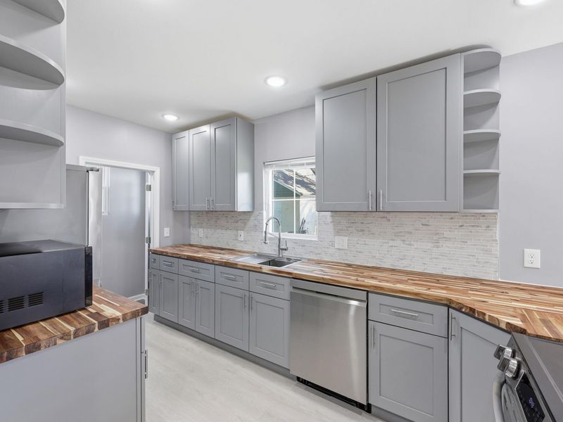 34 N Wayne Avenue, Columbus, OH 43204 Photo 13