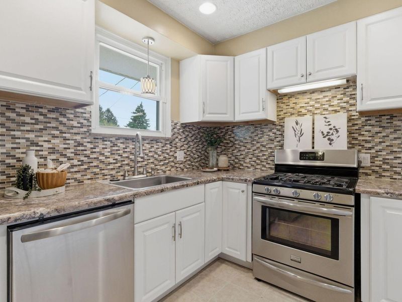 1352 Northridge Road , Columbus, OH 43224 Photo 19