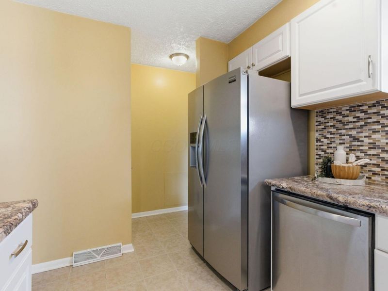 1352 Northridge Road , Columbus, OH 43224 Photo 24