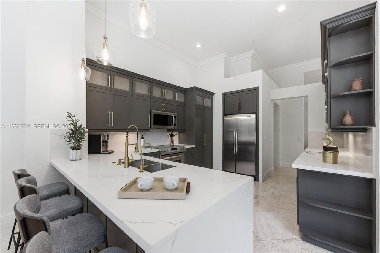 1783 Victoria Pointe Cir , Weston, FL 33327 Photo