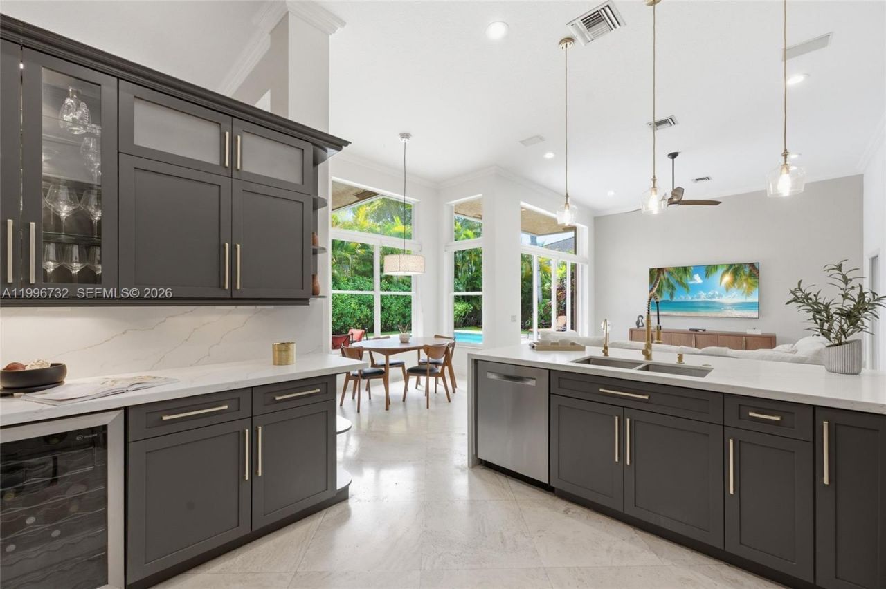 1783 Victoria Pointe Cir , Weston, FL 33327 Photo