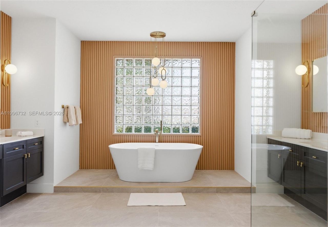 1783 Victoria Pointe Cir , Weston, FL 33327 Photo