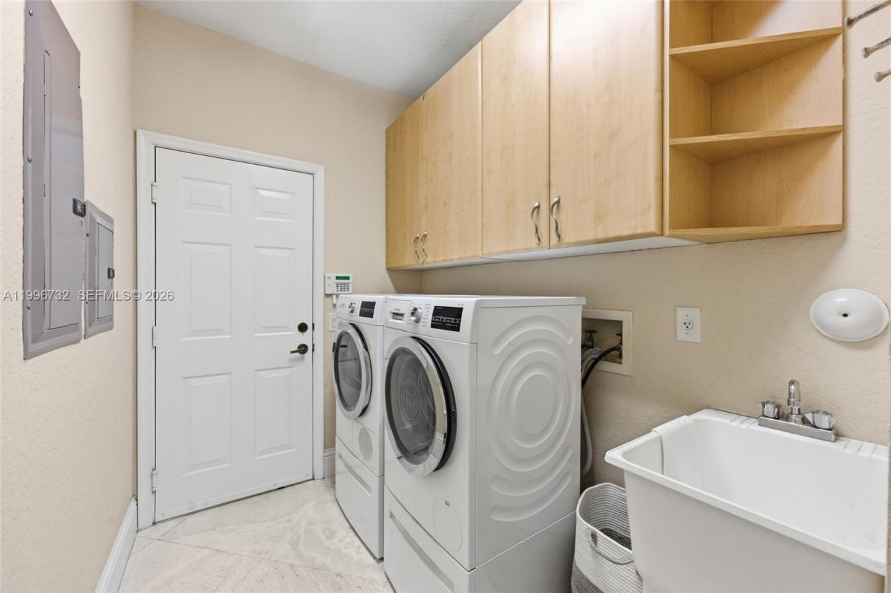 1783 Victoria Pointe Cir , Weston, FL 33327 Photo