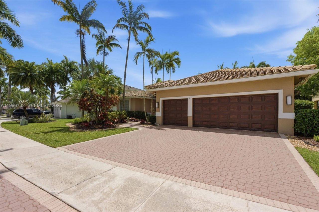 1783 Victoria Pointe Cir , Weston, FL 33327 Photo