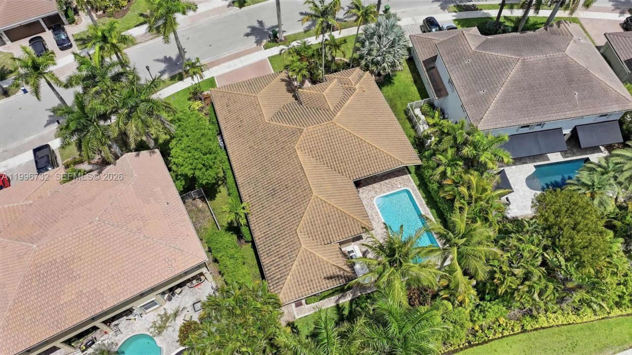 1783 Victoria Pointe Cir , Weston, FL 33327 Photo