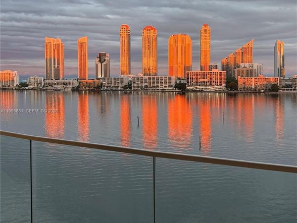 2800 Island Blvd, Unit 1001, Aventura, FL 33160