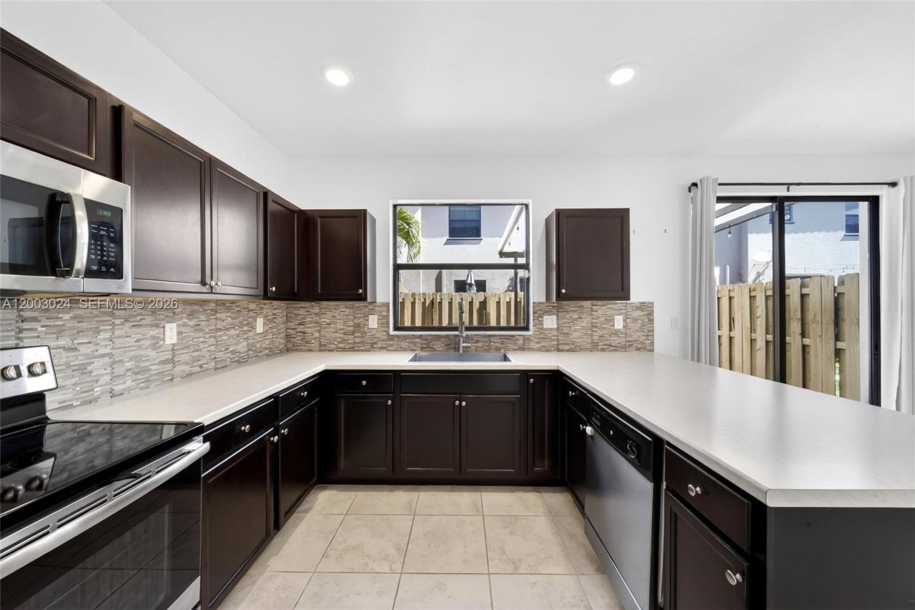 11469 SW 252nd Ter, Homestead, FL 33032 Photo