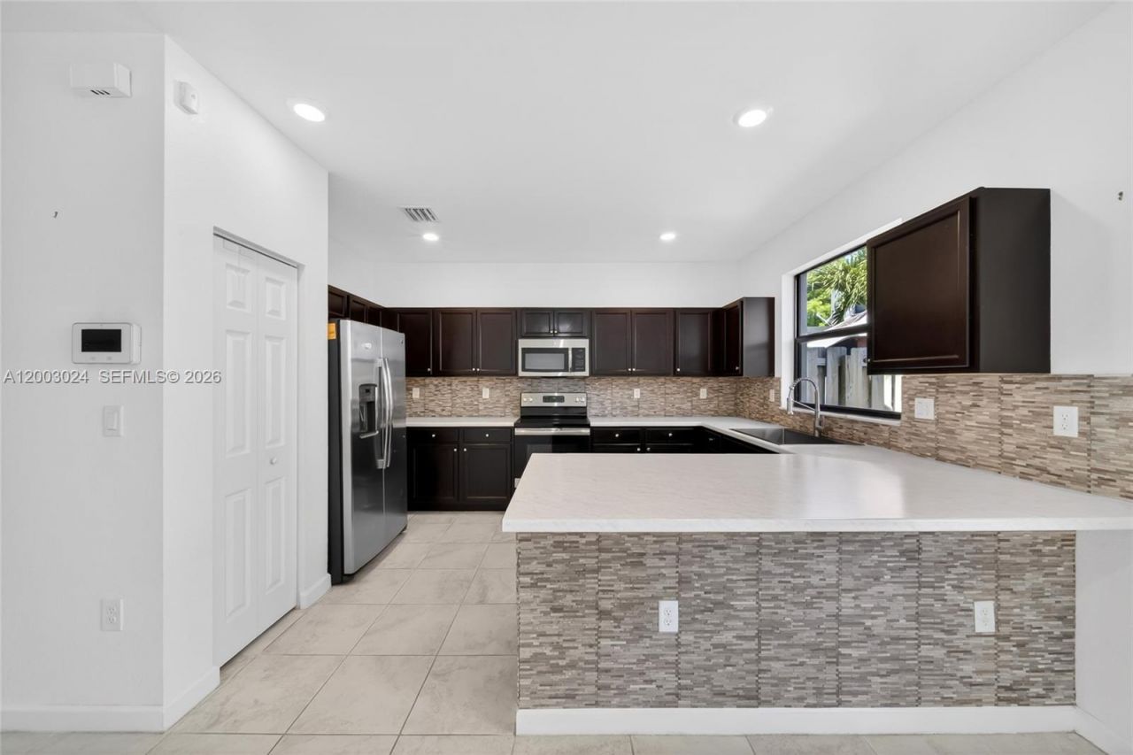 11469 SW 252nd Ter, Homestead, FL 33032 Photo